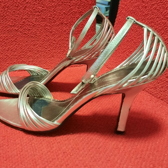 💥💥Silver kitten heel shoes - Picture 7 of 8